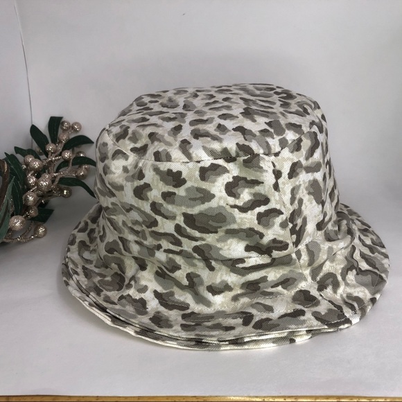Bucket hats - Picture 3 of 7